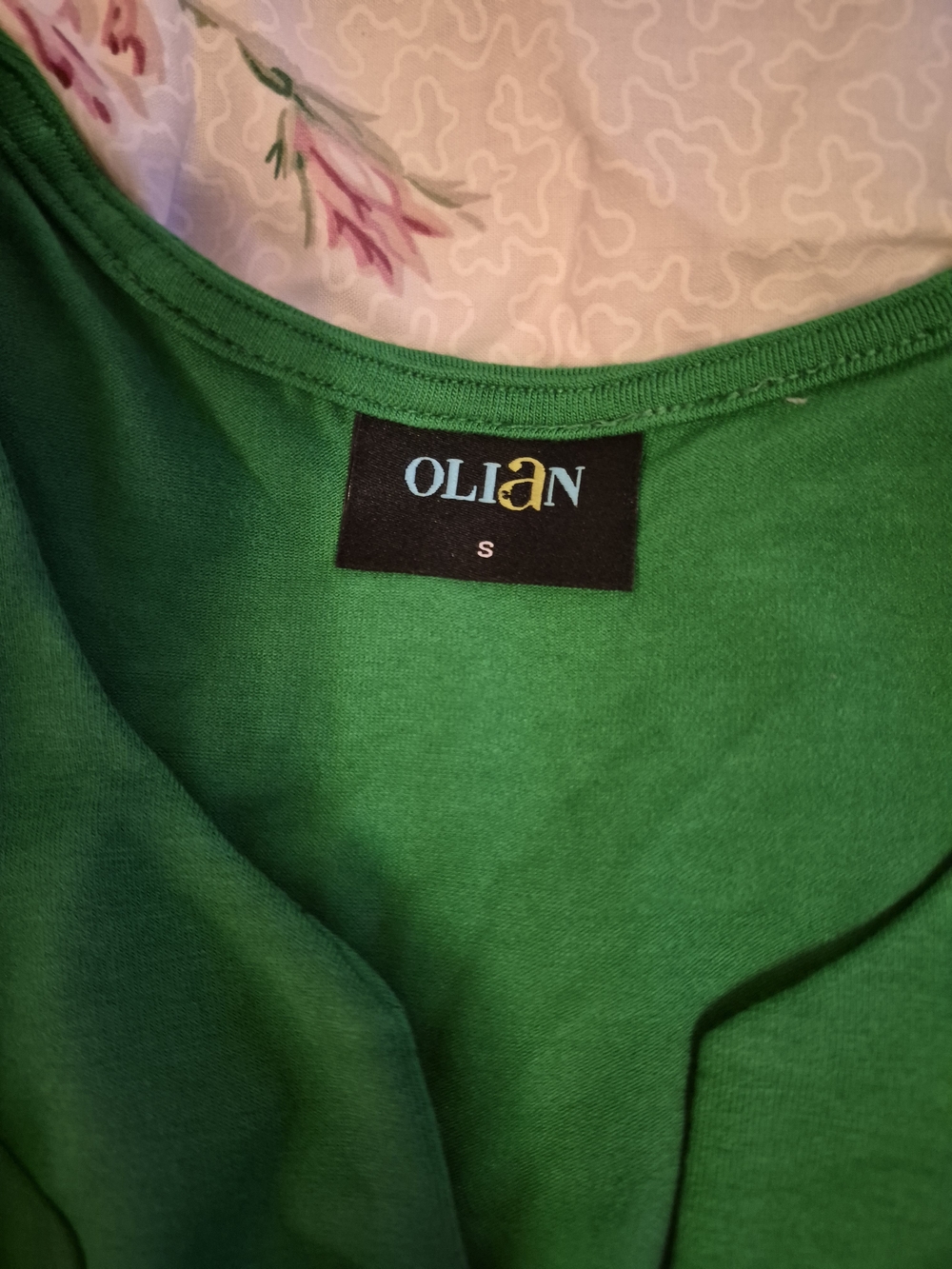 Olian Green Knot-Front Maternity Maxi Dress - Picture 4 of 4